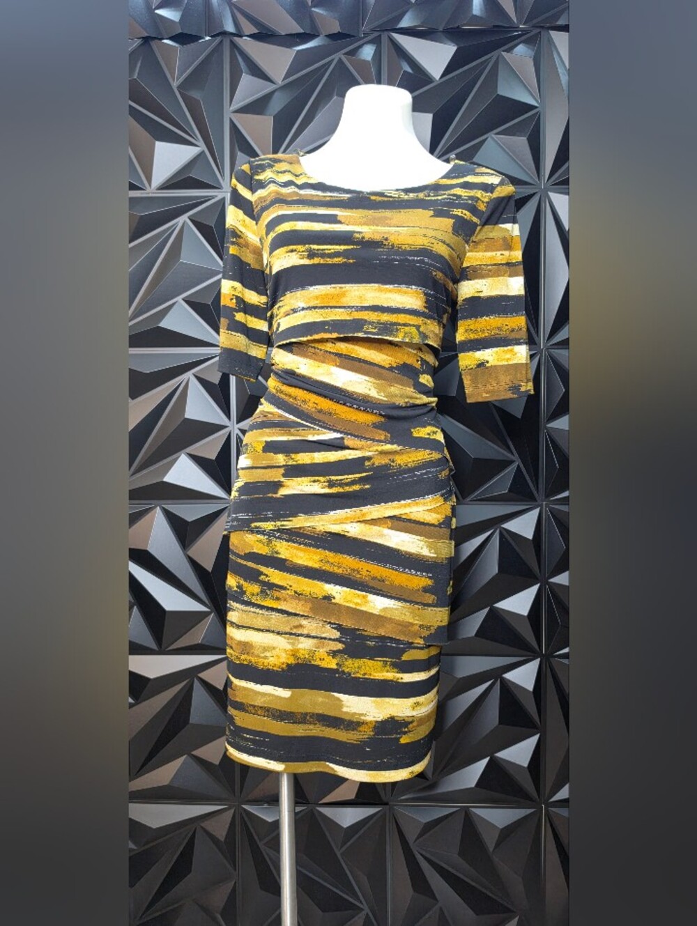 connected apparel Yellow & Black Abstract Stripe Midi Dress